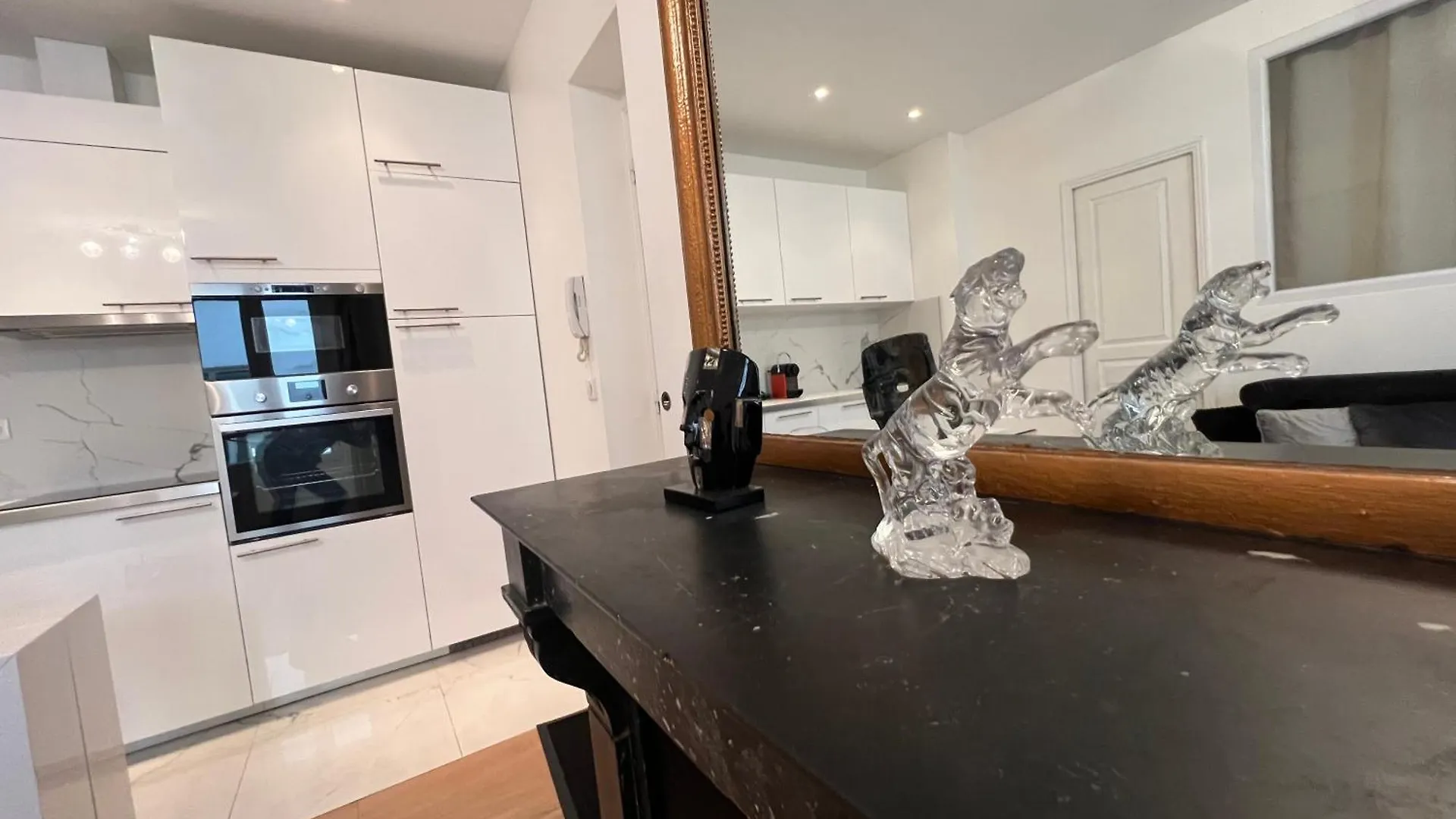 Luxury Appartment, Champs Elysees, Neuf ! Париж 0*,